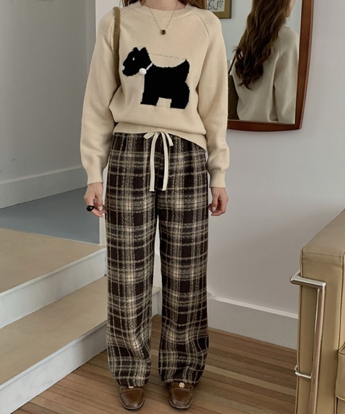 2ly2(トゥーリートゥー)の「カジュアルチェック柄裏起毛ストレートパンツ(その他パンツ・レディース・ネイビー/レッド/ブラウン・FREE)」の8枚目の写真