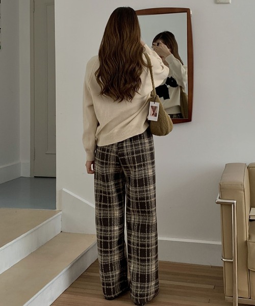 2ly2(トゥーリートゥー)の「カジュアルチェック柄裏起毛ストレートパンツ(その他パンツ・レディース・ネイビー/レッド/ブラウン・FREE)」の10枚目の写真