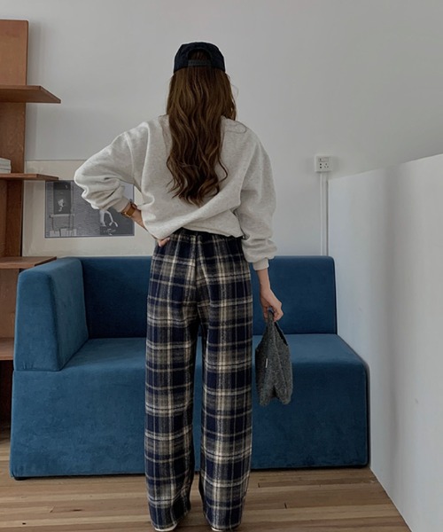 2ly2(トゥーリートゥー)の「カジュアルチェック柄裏起毛ストレートパンツ(その他パンツ・レディース・ネイビー/レッド/ブラウン・FREE)」の15枚目の写真
