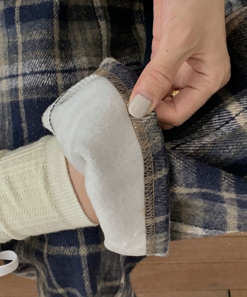 2ly2(トゥーリートゥー)の「カジュアルチェック柄裏起毛ストレートパンツ(その他パンツ・レディース・ネイビー/レッド/ブラウン・FREE)」の17枚目の写真