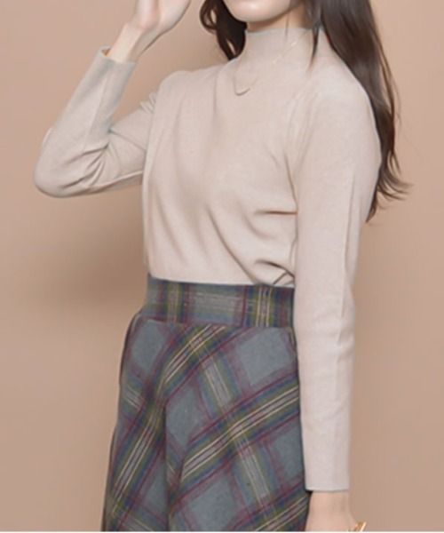 &soiree(アンドソワレ)の「【&soiree】セミハイネックリブニットプルオーバー(CP)(ニット/セーター・レディース・キャメル/ホワイト/グレー・FREE)」の9枚目の写真
