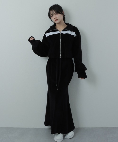 m様❤️NIKE♡美品♡ジャージ上ライン入り♡めちゃくちゃ可愛いです♡おすすめ Amazon.co.jp: NIKE(ナイキ)軽量ウーブンジャケット×ロング