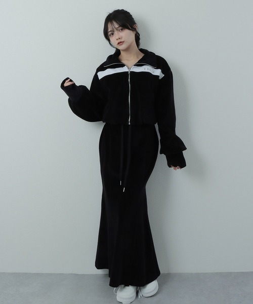 M DOLLY(エムドリー)の「*M DOLLY original* line logo zip tops/ラインロゴジップトップス(ジャージ・レディース・ベージュ/ブラック・FREE)」の9枚目の写真