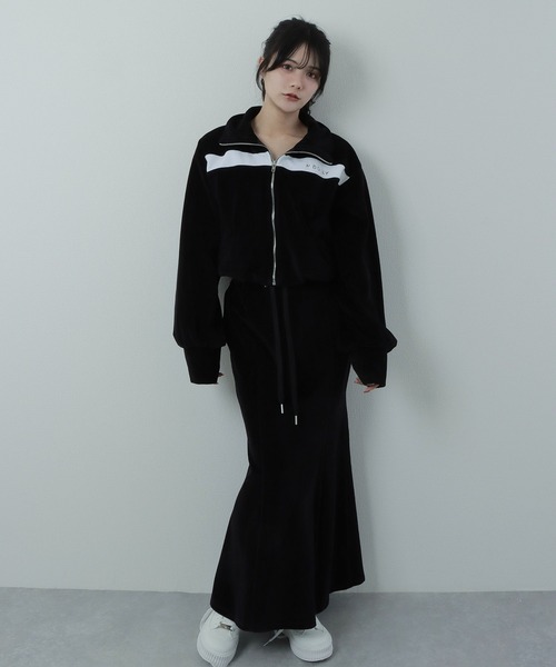 M DOLLY(エムドリー)の「*M DOLLY original* line logo zip tops/ラインロゴジップトップス(ジャージ・レディース・ベージュ/ブラック・FREE)」の10枚目の写真