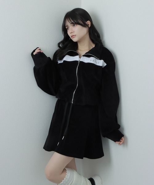 M DOLLY(エムドリー)の「*M DOLLY original* line logo zip tops/ラインロゴジップトップス(ジャージ・レディース・ベージュ/ブラック・FREE)」の14枚目の写真