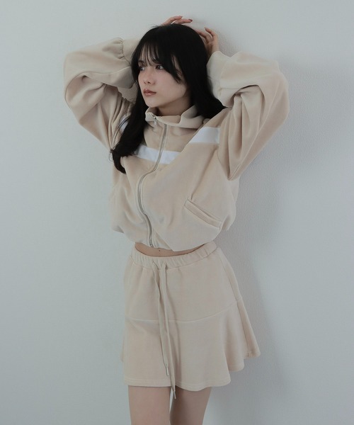 M DOLLY(エムドリー)の「*M DOLLY original* line logo zip tops/ラインロゴジップトップス(ジャージ・レディース・ベージュ/ブラック・FREE)」の21枚目の写真