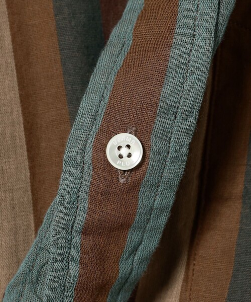 BEAMS PLUS（ビームスプラス）の「ダブルガーゼ マルチストライプ ボタンダウン シャツ クラシック フィット（シャツ/ブラウス・メンズ・ベージュ/ブラウン・M/L/S）」の6枚目の写真