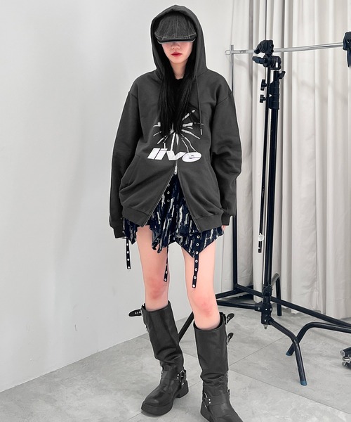 Figments（フィグメンツ）の「FOILプリントダブルZIPパーカー（パーカー・レディース・スミクロ/杢グレー・LARGE/X-LARGE）」の4枚目の写真