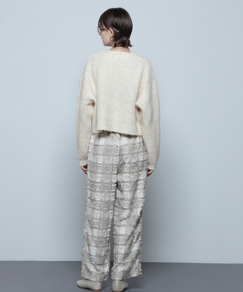 ROSE BUD(ローズバッド)の「クルーネックニットプルオーバー(ニット/セーター・レディース・グリーン/ブラック/ホワイト・ONE SIZE)」の6枚目の写真