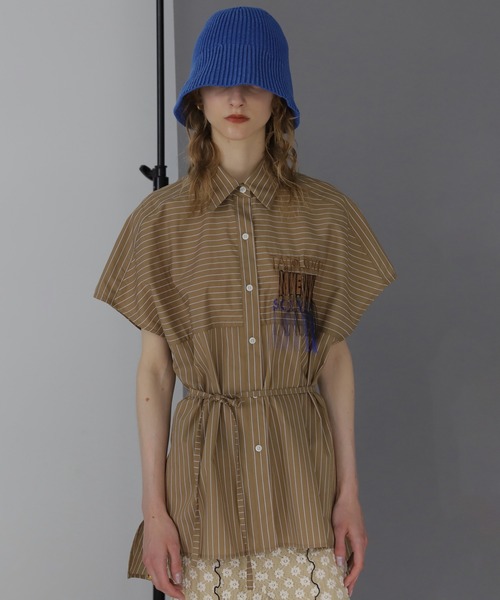 ROSE BUD（ローズバッド）の「(OKIRAKU×ROSEBUD)ストライプパネル フリンジエンブロイダリー チュニックシャツ（シャツ/ブラウス・レディース・ブルー/ベージュ・ONE SIZE）」の2枚目の写真