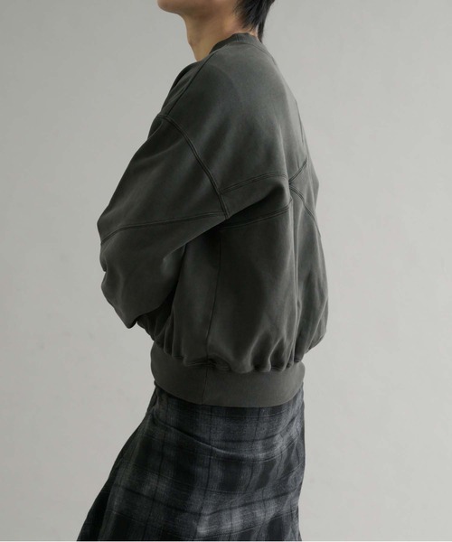 EPNK(イーピーエヌケー)の「【EPNK】Pigment cropped sweat shirt / ピグメントクロップドスウェットシャツ(スウェット・メンズ・ブラック/ダークブラウン・SMALL/LARGE/MEDIUM)」の8枚目の写真