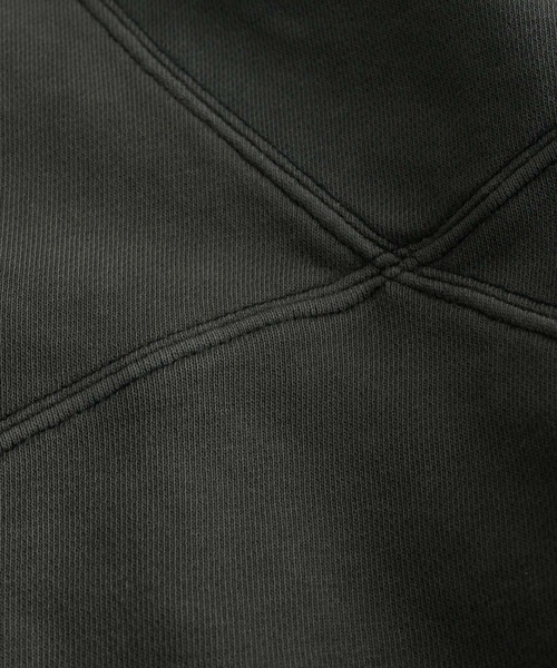EPNK(イーピーエヌケー)の「【EPNK】Pigment cropped sweat shirt / ピグメントクロップドスウェットシャツ(スウェット・メンズ・ブラック/ダークブラウン・SMALL/LARGE/MEDIUM)」の15枚目の写真