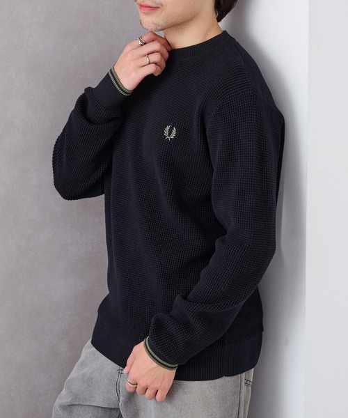 FRED PERRY(フレッドペリー)の「【FRED PERRY】WAFFLE STITCH JUMPER フレッドペリー ワッフルコットンニット ワンポイントロゴ刺繍 K6507(ニット/セーター・メンズ・アイボリー/ブラック・M/XL/L/S)」の12枚目の写真