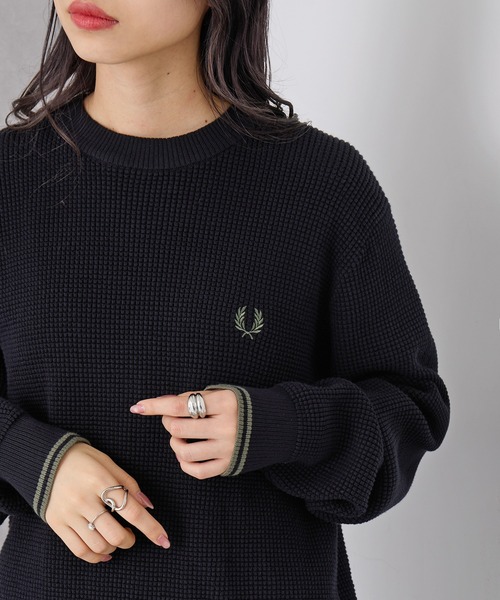 FRED PERRY(フレッドペリー)の「【FRED PERRY】WAFFLE STITCH JUMPER フレッドペリー ワッフルコットンニット ワンポイントロゴ刺繍 K6507(ニット/セーター・メンズ・アイボリー/ブラック・M/XL/L/S)」の16枚目の写真