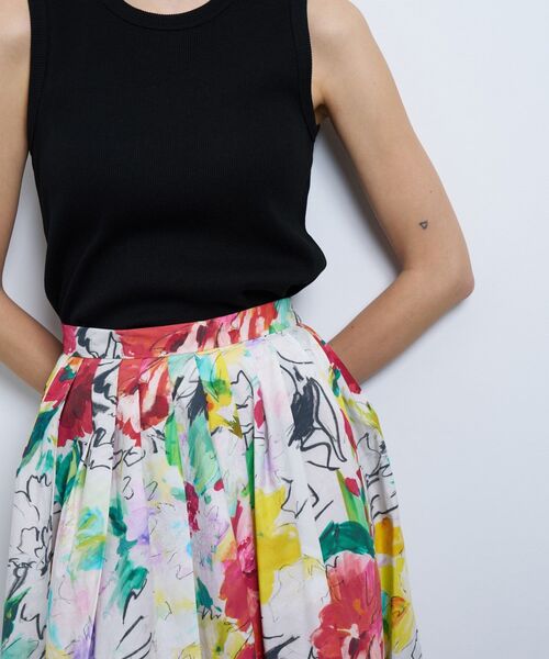 LANVIN en Bleu(ランバンオンブルー)の「fleur de fleurプリントタックスカート(スカート・レディース・ピンク・36)」の7枚目の写真
