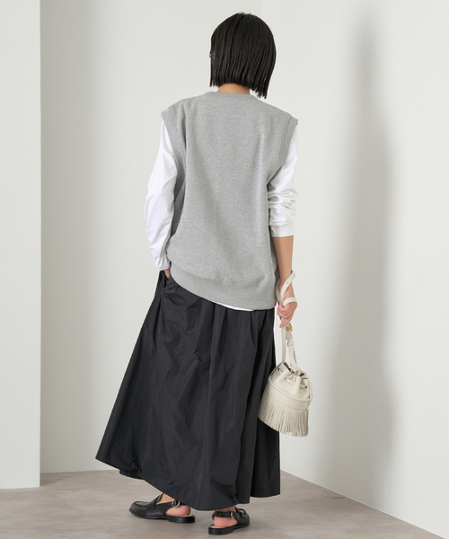 IENA（イエナ）の「LOOPWHEELER for LOWERCASE 別注 ライトツリウラケ Vネックベスト（ベスト・レディース・グレー/ホワイト・FREE）」の8枚目の写真