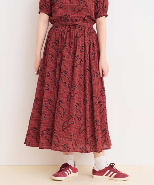 I am I in fact...（アイアムアイインファクト）の「run rabbit ギャザースカート（スカート・レディース・グリーン/レッド・FREE）」の2枚目の写真