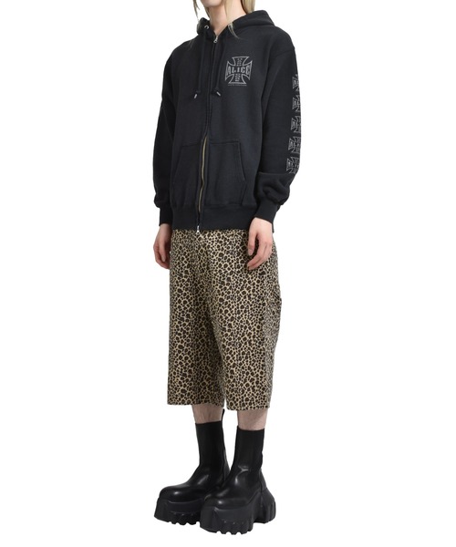 ALICE HOLLYWOOD(アリスハリウッド)の「ALICIDE METAL PULLOVER HOODIE(パーカー・メンズ・ブラック×ホワイト・X-LARGE/LARGE/MEDIUM/SMALL)」の3枚目の写真