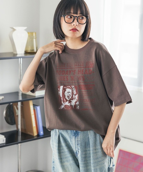 PBLIM(ページボーイリム)の「《UNISEX》ニュースペーパーTシャツ(Tシャツ/カットソー・レディース・オフホワイト/カーキ/ブラウン・MEDIUM/LARGE)」の3枚目の写真