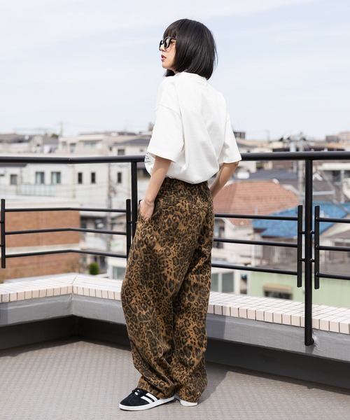 PBLIM(ページボーイリム)の「《UNISEX》ニュースペーパーTシャツ(Tシャツ/カットソー・レディース・オフホワイト/カーキ/ブラウン・MEDIUM/LARGE)」の6枚目の写真