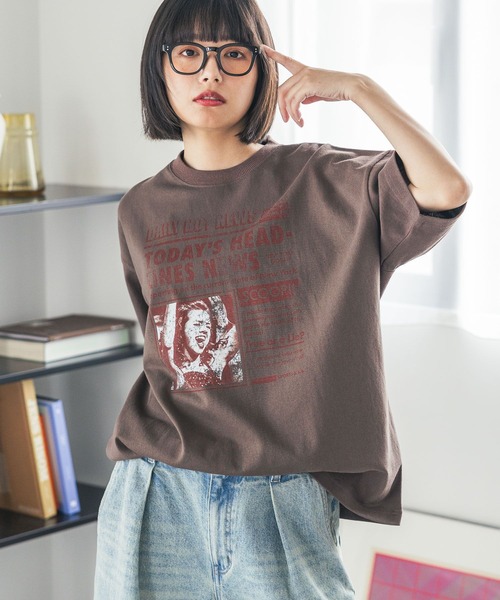 PBLIM(ページボーイリム)の「《UNISEX》ニュースペーパーTシャツ(Tシャツ/カットソー・レディース・オフホワイト/カーキ/ブラウン・MEDIUM/LARGE)」の13枚目の写真