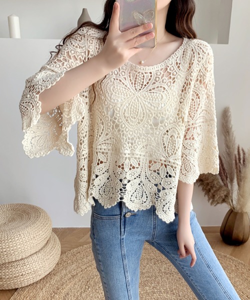 2ly2(トゥーリートゥー)の「上品な透かしレースが魅力♪フェミニンブラウス(Tシャツ/カットソー・レディース・ベージュ/ホワイト・FREE)」の18枚目の写真