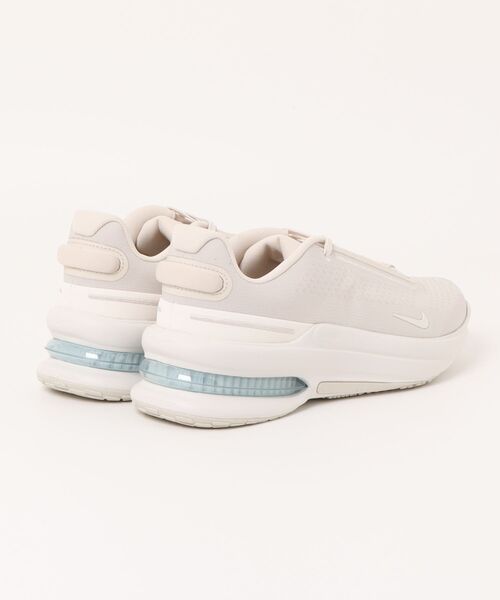 NIKE(ナイキ)の「《NIKE》NSC オールデイ(スニーカー・メンズ・ホワイト系その他/ブラック×ホワイト/ブラック×ブラック/レッド/ブラック系その他/ホワイト×グレー/スモークグレー・26.5cm/26.0cm/25.5cm/28.0cm/27.5cm/27.0cm)」の8枚目の写真