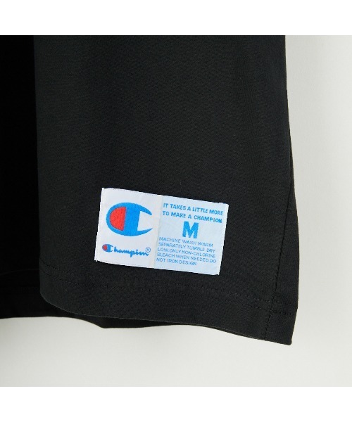 Champion（チャンピオン）の「[Champion/チャンピオン] ワンポイント刺繍ロゴ ショートスリーブTシャツ（Tシャツ/カットソー・レディース・ホワイト/ブラック/オートミール・M/L）」の12枚目の写真