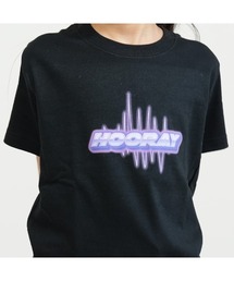 BASIS（ベイシス）の「パープルHoorayロゴ キッズ Tシャツ（Tシャツ/カットソー）」