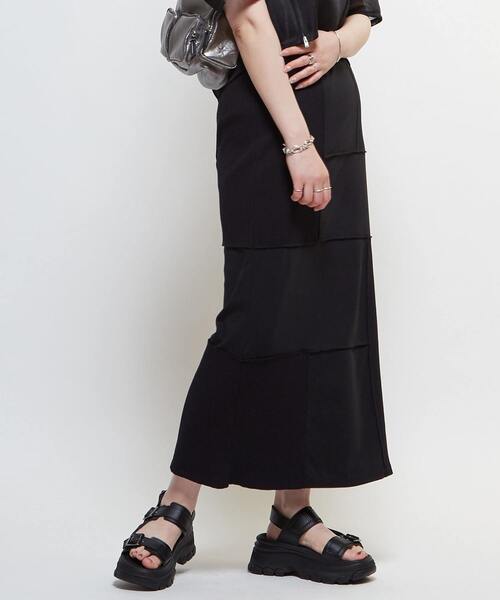 CONVERSE TOKYO(コンバーストウキョウ)の「【HL】PATCHWORK RIB SKIRT(スカート・レディース・キャメル/ブルー/ブラック・FREE)」の2枚目の写真