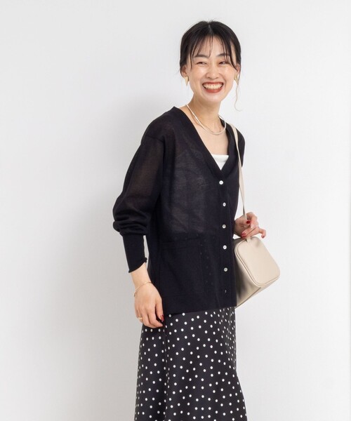NOLLEY’S Sophi(ノーリーズソフィ)の「《手洗い可能》綿混シアーVネックカーディガン(カーディガン/ボレロ・レディース・サックスブルー/オフホワイト/ブラック・38)」の16枚目の写真