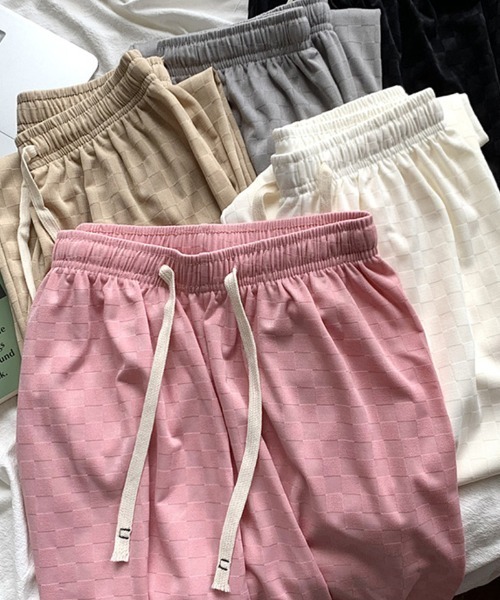 shoppinggo（ショッピングゴー）の「ワイドパンツ チェック柄パンツ（カーゴパンツ・レディース・キャメル/ホワイト/ピンク/ブラック/グレー・FREE）」の7枚目の写真