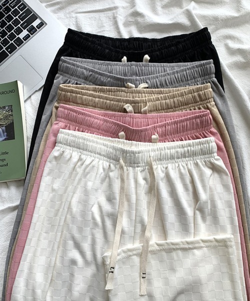 shoppinggo（ショッピングゴー）の「ワイドパンツ チェック柄パンツ（カーゴパンツ・レディース・キャメル/ホワイト/ピンク/ブラック/グレー・FREE）」の8枚目の写真
