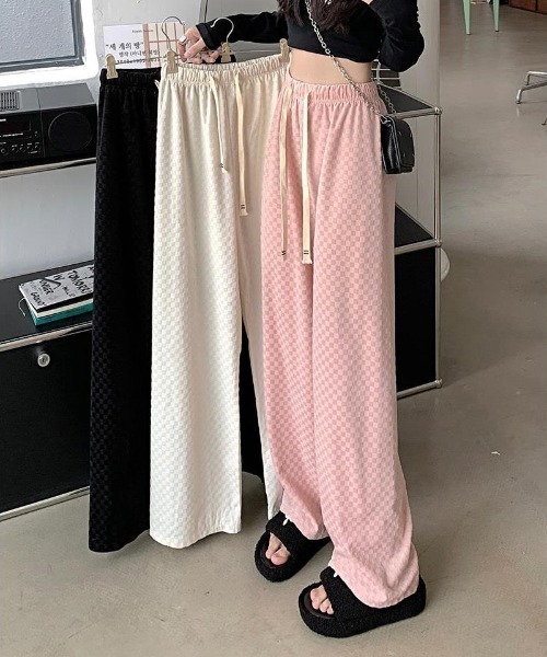 shoppinggo（ショッピングゴー）の「ワイドパンツ チェック柄パンツ（カーゴパンツ・レディース・キャメル/ホワイト/ピンク/ブラック/グレー・FREE）」の12枚目の写真