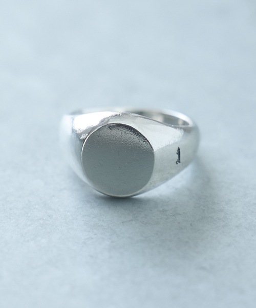 NUMBER (N)INE（ナンバーナイン）の「FLAT ROUND TOP SECRET SKULL RING / フラット ラウンドトップ シークレット スカル リング（リング・メンズ・シルバー・19号/17号）」の2枚目の写真