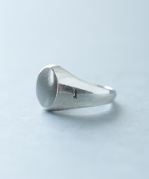 NUMBER (N)INE（ナンバーナイン）の「FLAT ROUND TOP SECRET SKULL RING / フラット ラウンドトップ シークレット スカル リング（リング・メンズ・シルバー・19号/17号）」の3枚目の写真