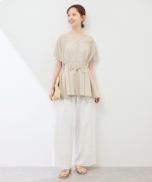 試着のみ！HEVEへイヴ ハートネックペプラム ブラウス バニラ 試着のみ