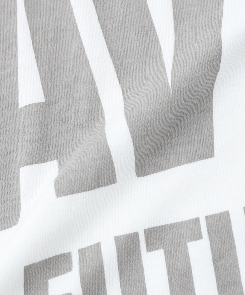 KATHARINE HAMNETT（キャサリンハムネット）の「KATHARINE HAMNETT/キャサリン ハムネット SMU TEE（Tシャツ/カットソー・メンズ・ホワイト/ブラック・MEDIUM/LARGE）」の10枚目の写真