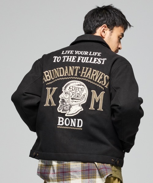 KRIFF MAYER(クリフメイヤー)の「スーベニア刺繍カークラブJK(ブルゾン・メンズ・ダークブラウン/キャメル/オリーブ/ブラック・X-LARGE/LARGE/MEDIUM)」の1枚目の写真