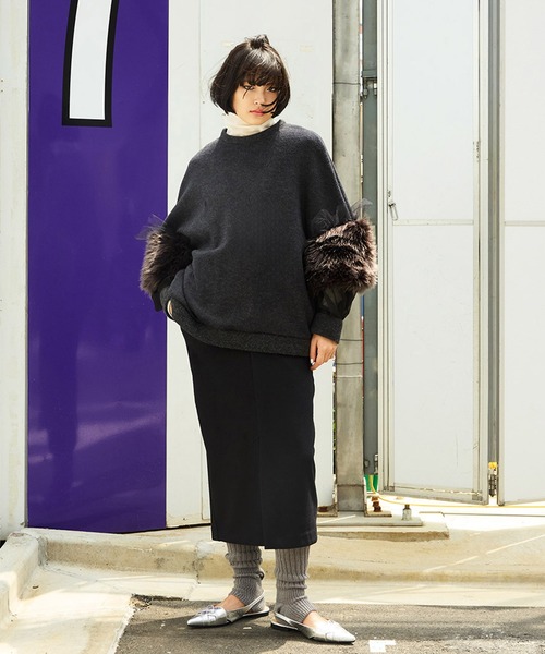 AVIE（アビィ）の「ウーレットシャギーフェイクファーmixプルオーバー（ニット/セーター・レディース・トップグレー/チャコールグレー・38）」の11枚目の写真