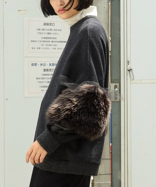 AVIE（アビィ）の「ウーレットシャギーフェイクファーmixプルオーバー（ニット/セーター・レディース・トップグレー/チャコールグレー・38）」の8枚目の写真
