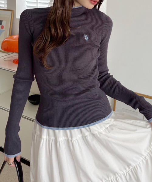 U.S. POLO ASSN.(ユーエスポロアッスン)の「【Ada.別注 U.S. POLO ASSN】配色デザイン コンパクト ぷちハイネック ニット カットソー(Tシャツ/カットソー・レディース・ホワイト×ネイビー/チャコール/ネイビー×ホワイト・M/L)」の7枚目の写真