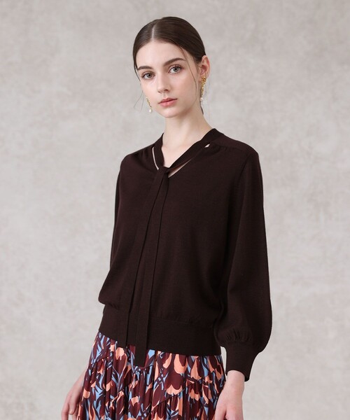 セットアップ対応商品】エキストラファインメリノタイ付きVネック