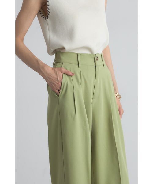 &. NOSTALGIA（アンドドットノスタルジア）の「タックワイドパンツ【tallサイズあり】（その他パンツ・レディース・ブラック/キャメル/グリーン・S/M/TALL）」の6枚目の写真