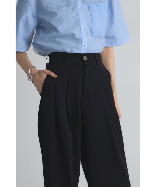 &. NOSTALGIA（アンドドットノスタルジア）の「タックワイドパンツ【tallサイズあり】（その他パンツ・レディース・ブラック/キャメル/グリーン・S/M/TALL）」の10枚目の写真