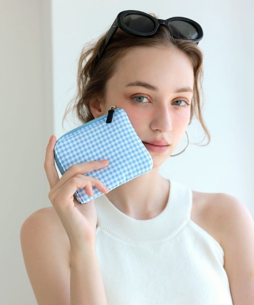 DONOBAN（ドノバン）の「バイカラーマルチウォレット（財布・レディース・ブラック/イエロー系その他/ブルー/ブラック系その他/レッド/レッド系その他/パープル/ブルー系その他・ONE）」の18枚目の写真