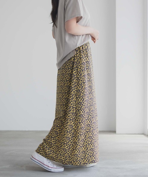 Mac-House（マックハウス）の「Idnes 小花柄ナロースカート（スカート・レディース・ベージュ系/ネイビー系・M）」の14枚目の写真