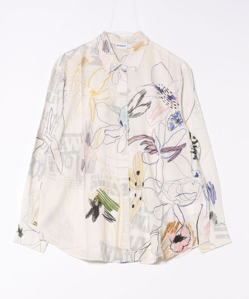 Desigual（デシグアル）の「アートコラージュオーバーサイズシャツ（シャツ/ブラウス・レディース・ホワイト・XS/S/M/L/XL）」の5枚目の写真