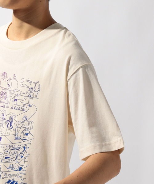 NEW BALANCE(ニューバランス)の「【New Balance(ニューバランス)】Athletics カルチャーミューラルTシャツ(Tシャツ/カットソー・メンズ・アイボリー・LARGE)」の9枚目の写真