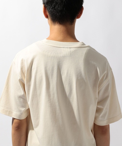 NEW BALANCE(ニューバランス)の「【New Balance(ニューバランス)】Athletics カルチャーミューラルTシャツ(Tシャツ/カットソー・メンズ・アイボリー・LARGE)」の11枚目の写真